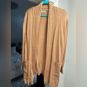 Sweater NWT